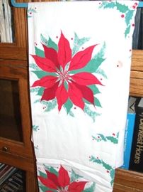 ASSORTED VINTAGE HOLIDAY TABLECLOTHS
