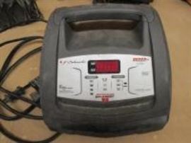 Schumacher 12v Boat Charger