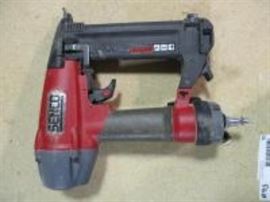 Serco 18 ga Staple Gun