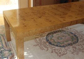 Table has 2 leaves, each 18"

Table is 30"t and 40"w.

With both 18" leaves table is 8'4" long.

Table top is 1 1/4" thick

Solid Oak Parson's Dining Table. Olive oak burl veneer.
Manufactured by Lane Corporation. Excellent overall condition with some minor visible signs of wear. 