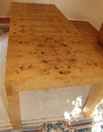 Table has 2 leaves, each 18"

Table is 30"t and 40"w.

With both 18" leaves table is 8'4" long.

Table top is 1 1/4" thick

Solid Oak Parson's Dining Table. Olive oak burl veneer.
Manufactured by Lane Corporation. Excellent overall condition with some minor visible signs of wear. 