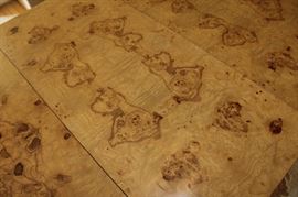 Table has 2 leaves, each 18"

Table is 30"t and 40"w.

With both 18" leaves table is 8'4" long.

Table top is 1 1/4" thick

Solid Oak Parson's Dining Table. Olive oak burl veneer.
Manufactured by Lane Corporation. Excellent overall condition with some minor visible signs of wear. 