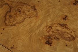 Table has 2 leaves, each 18"

Table is 30"t and 40"w.

With both 18" leaves table is 8'4" long.

Table top is 1 1/4" thick

Solid Oak Parson's Dining Table. Olive oak burl veneer.
Manufactured by Lane Corporation. Excellent overall condition with some minor visible signs of wear. 