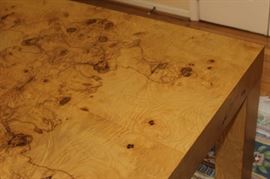 Table has 2 leaves, each 18"

Table is 30"t and 40"w.

With both 18" leaves table is 8'4" long.

Table top is 1 1/4" thick

Solid Oak Parson's Dining Table. Olive oak burl veneer.
Manufactured by Lane Corporation. Excellent overall condition with some minor visible signs of wear. 