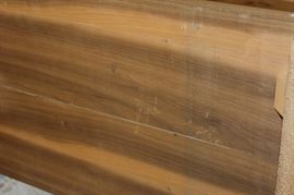 Table has 2 leaves, each 18"

Table is 30"t and 40"w.

With both 18" leaves table is 8'4" long.

Table top is 1 1/4" thick

Solid Oak Parson's Dining Table. Olive oak burl veneer.
Manufactured by Lane Corporation. Excellent overall condition with some minor visible signs of wear. 