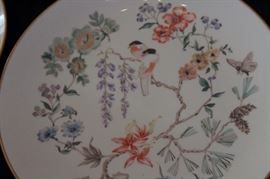  Gorham China Set

Hardly used, no chips or wear. Appears to be 8 five-piece place settings, however 1 dessert plate is missing.

8 dinner plates, 10 1/2" diameter
8 salad plates, 8 1/2" diameter
7 dessert plates, 6 1/4" diameter
8 saucers, 5 3/4" diameter
8 tea cups, 3 1/4"tall, 3 1/2" opening

All patterns match, dinner plates indicate the pattern is "Chinoiserie"