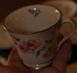  Gorham China Set

Hardly used, no chips or wear. Appears to be 8 five-piece place settings, however 1 dessert plate is missing.

8 dinner plates, 10 1/2" diameter
8 salad plates, 8 1/2" diameter
7 dessert plates, 6 1/4" diameter
8 saucers, 5 3/4" diameter
8 tea cups, 3 1/4"tall, 3 1/2" opening

All patterns match, dinner plates indicate the pattern is "Chinoiserie"