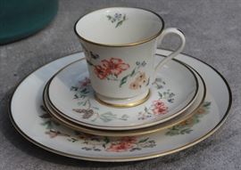  Gorham China Set

Hardly used, no chips or wear. Appears to be 8 five-piece place settings, however 1 dessert plate is missing.

8 dinner plates, 10 1/2" diameter
8 salad plates, 8 1/2" diameter
7 dessert plates, 6 1/4" diameter
8 saucers, 5 3/4" diameter
8 tea cups, 3 1/4"tall, 3 1/2" opening

All patterns match, dinner plates indicate the pattern is "Chinoiserie"
