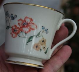  Gorham China Set

Hardly used, no chips or wear. Appears to be 8 five-piece place settings, however 1 dessert plate is missing.

8 dinner plates, 10 1/2" diameter
8 salad plates, 8 1/2" diameter
7 dessert plates, 6 1/4" diameter
8 saucers, 5 3/4" diameter
8 tea cups, 3 1/4"tall, 3 1/2" opening

All patterns match, dinner plates indicate the pattern is "Chinoiserie"