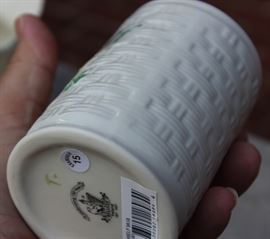  Belleek Porcelain Collection

Includes 8 pieces of fine Irish Beleek Porcelain.

1 Carlingford Cache Pot, 5 3/4"tall
1 "Happy Anniversary" Plate, 9" diameter
1 vine clock, 7 1/2"tall
1 ring holder
1 house-shaped ornament, inside marked "Thirteenth Edition"
1 Claddagh Make-Up Bell
1 leprechaun figurine, 5"tall
1 "Himself" titled mug, 4 3/4"tall

All pieces are in very good condition, no wearing of paint or chipping of ceramics. 