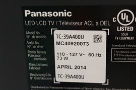 LG 47LS4500 HDTV and LG Blu Ray Player

HDTV has a November 2012 manufacturer date. Comes with remotes and owner's manuals as shown. Tested and working very well, no problems noted. Great picture and sound. 