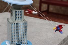 DC Comics and Daily Planet Carousel Toy

Comics include:
Batman: Armageddon 2001. Annual 1991.
Batman: Legends of the Dark Knight. Faith. Part two of three. No. 22. September 1991.
Batman: Legends of the Dark Knight. Gothic. Part one of five. No. 6. April 1990.
Batman: Legends of the Dark Knight. Gothic. Part two of five. No. 7. May 1990.
Batman: Legends of the Dark Knight. Gothic. Part four of five. No. 9. July 1990.
Batman: Legends of the Dark Knight. Gothic. Part five of five. No. 10. Auguest 1990.
Batman: Legends of the Dark Knight. Prey. Part one of five. No. 11. September 1990.
And all other issues shown in photos.

Also includes Schylling Superman Classic Carousel - DAILY PLANET Windup Tin Toy. Comics in overall very good condition. Carousel in very good condition. 