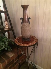 Plant stand and vase