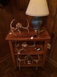 Antlers; 3-shelf table