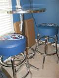 cub table and bar stools great cont.
