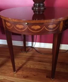 Baker Mahogany Inlaid Round Side Table with 2 Drawers and 2 Pullouts (25")