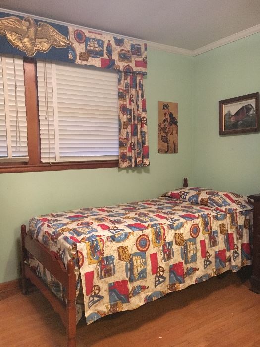  "Americana" bedspread and matching curtains.