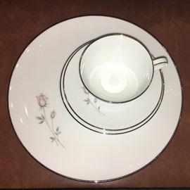 Noritake china, "Pasadena", 19 pieces.