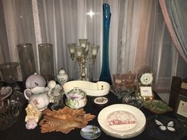 Tables full of glassware, china and décor.