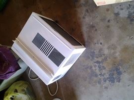 Like new window air conditioner