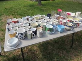 Did I mention that there are lot's of glasses, mugs, shot glasses....