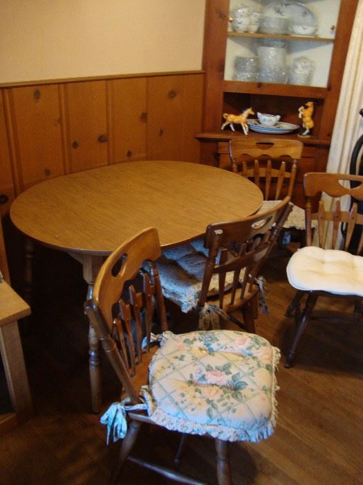 Dining room set (1 table and 4 chairs)