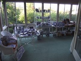 250+ pieces of blue & white - Spode Blue Room, Wedgwood, Delft, Mottahedeh