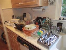 All kinds of kitchen items