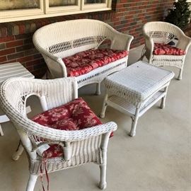 Wicker set
