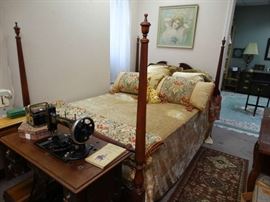 30s-40s 4-Poster Mahogan Double Bed, Antique Electric White Machine w/ Cover