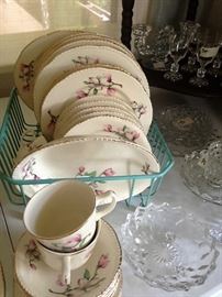 "Dogwood" (Liberty) china by Homer Laughlin