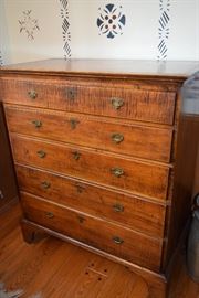 Queen Anne Curly Maple Chest of Graduated Drawers with original Queen Anne Brass. New England circa 1760. (44"H, 36" W)
