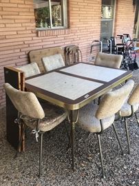 super cool retro table  & 6 chairs - 