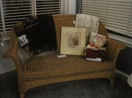 WICKER LOVESEAT