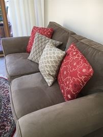 Pretty! Super comfy!