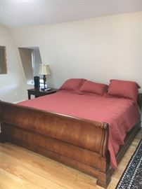 King sleigh bed