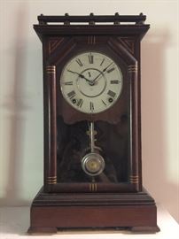 Vintage mantle clock
