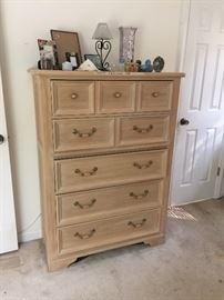 Thomasville 'Impressions' chest of drawers