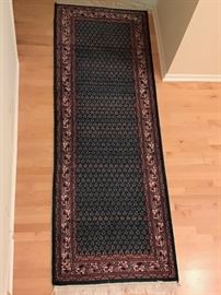 Wool runner 98" x 32"