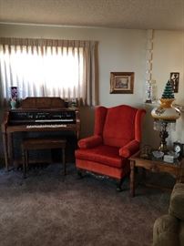 Lowry Holiday organ, great condition and works great!