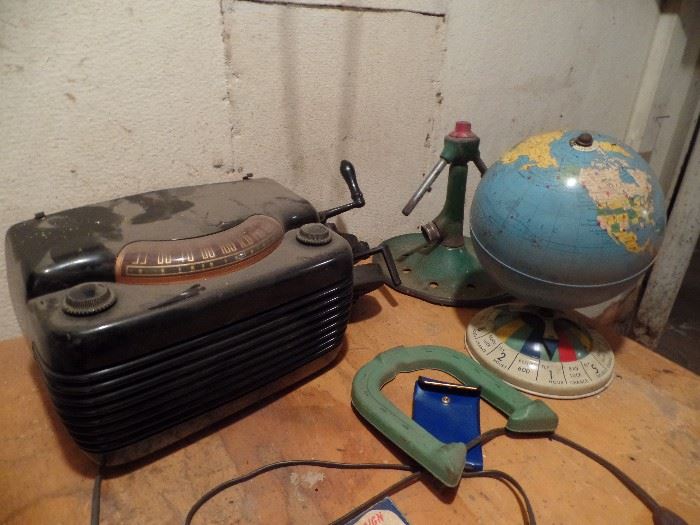 Vintage Replogle air race globe and radio