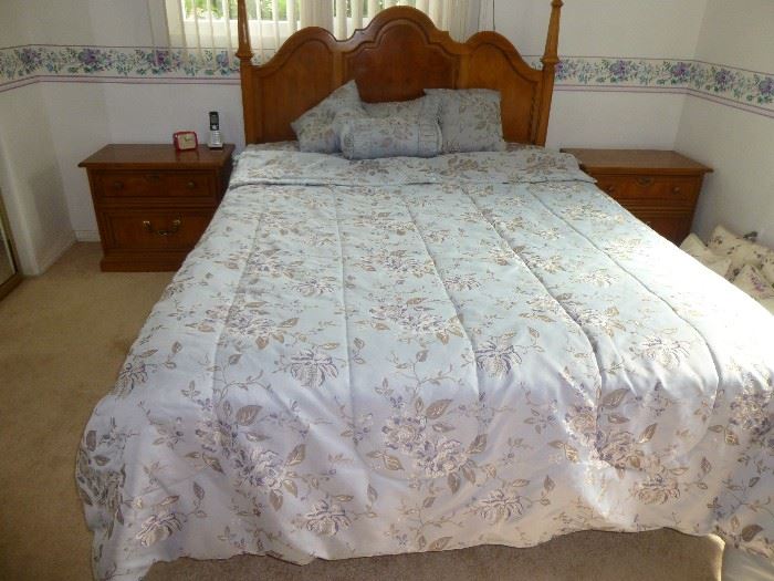 Thomasville Queen Bed