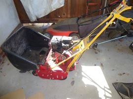 Mc Clain 3.0 HP Front load Reel Lawnmower