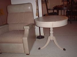 Duncan phyfe drum table