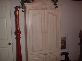 Would make a great bachelors chest