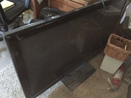 Big flat-screen, fully working