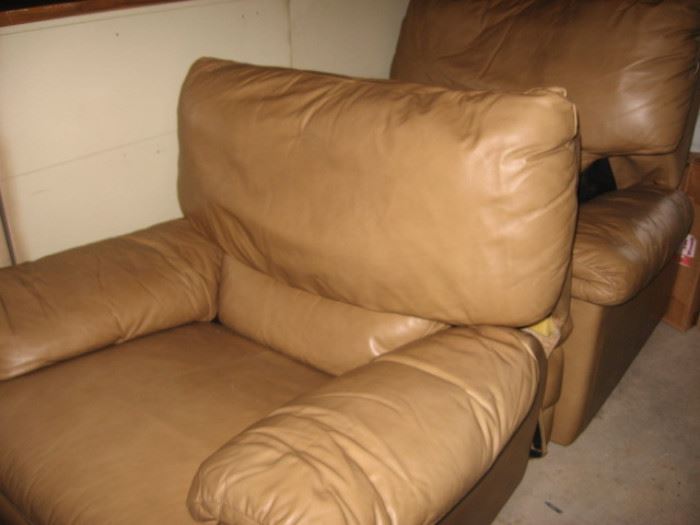 2 Leather Recliners