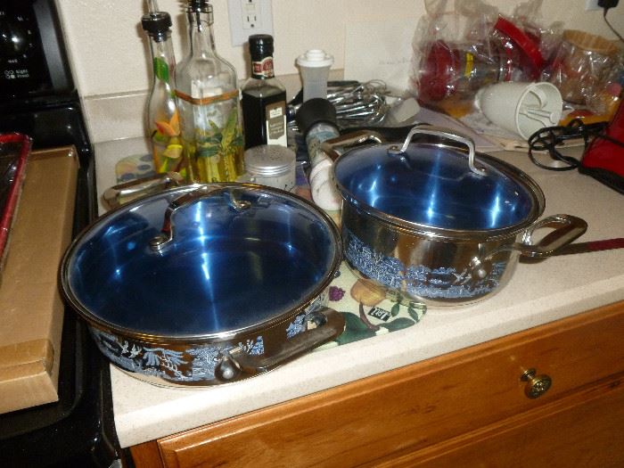 Blue Willow Pans