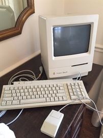 Apple MacIntosh II computer