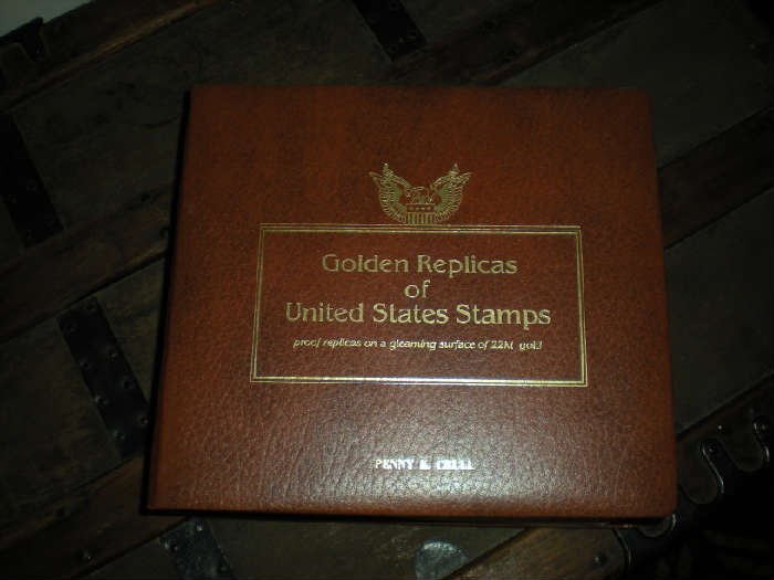 Golden Repulicas of US State Bird and Flowers Stamps Album
Beautiful condition and complete. First Stamp Issue 1982